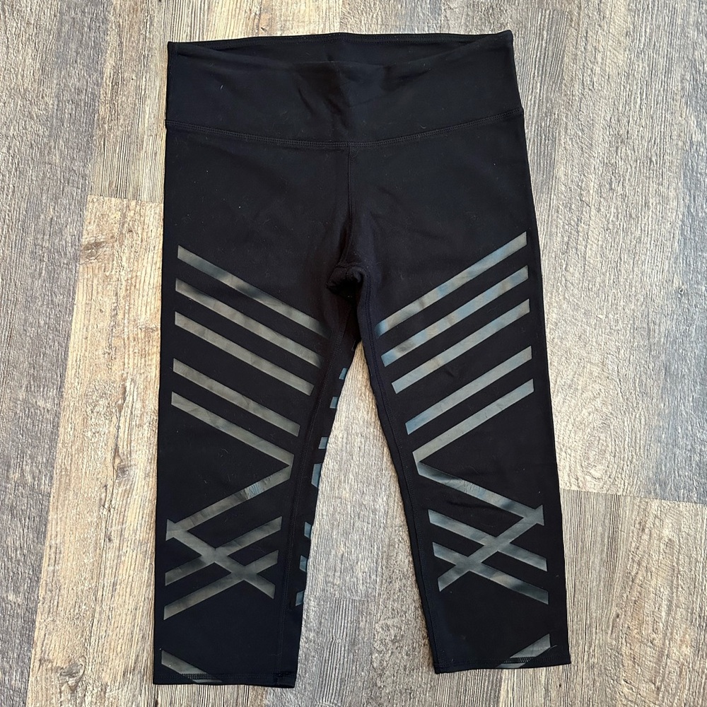 Women’s Alo Cropped Leggings